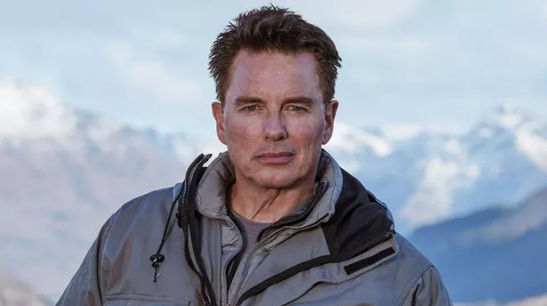 John Barrowman解释了为什么他会在《火炬木》片场暴露自己